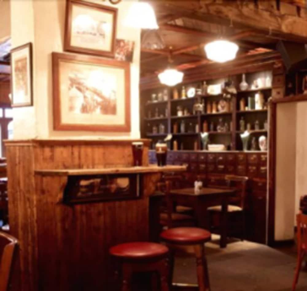 Celtic Lodge Guesthouse - Restaurant & Bar ดับลิน ภายนอก รูปภาพ